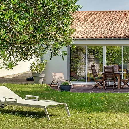 2 Bedroom Pet Friendly In Rivedoux-Plage
